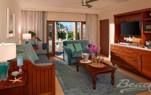 Tropical Beachfront Three Bedroom Walkout Grand Butler Family Suite - W3BG  (5)